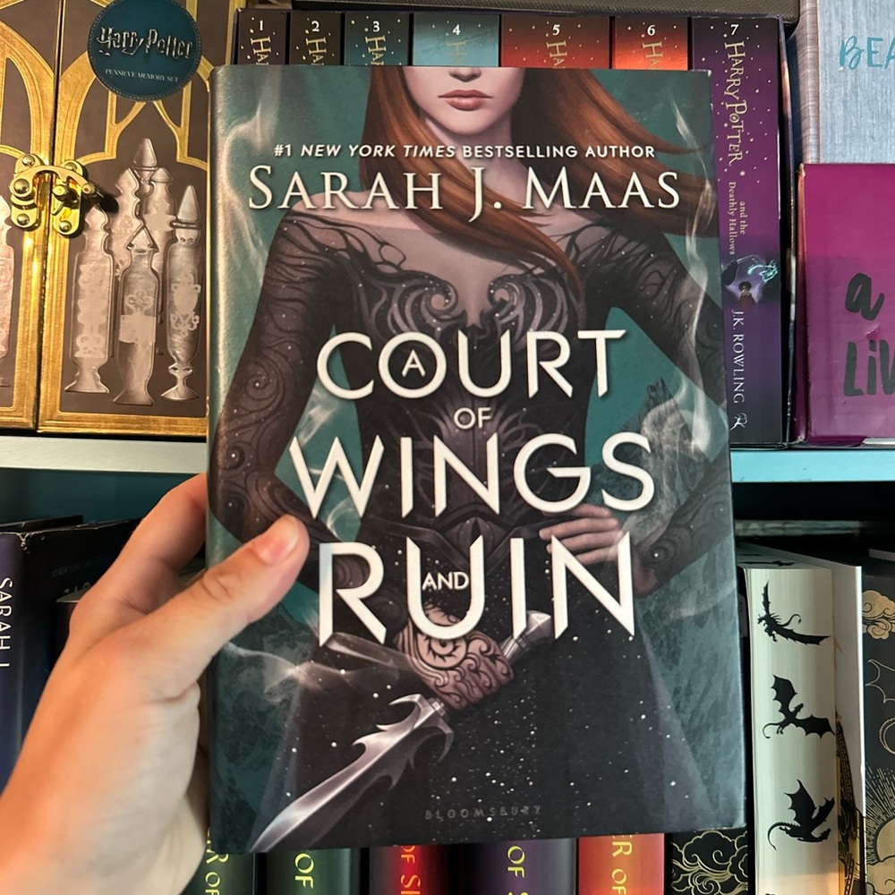 A Court of Wings and Ruin | Sarah J Maas